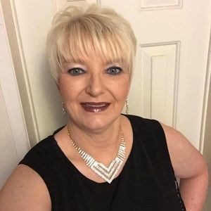 Meet your Posher, Rhonda